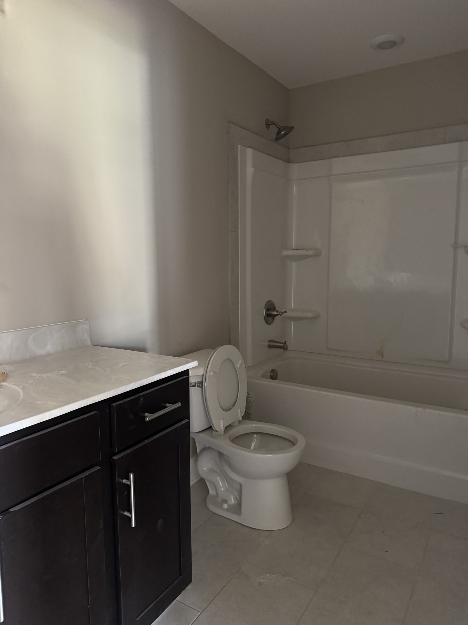 Clarksville, Tennessee 37040, United States, 3 Bedrooms Bedrooms, ,3 BathroomsBathrooms,Residential,Active,108524