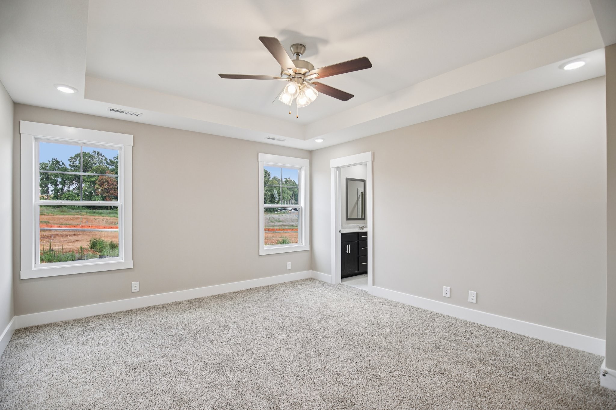 Clarksville, Tennessee 37040, United States, 3 Bedrooms Bedrooms, ,3 BathroomsBathrooms,Residential,Active,108524