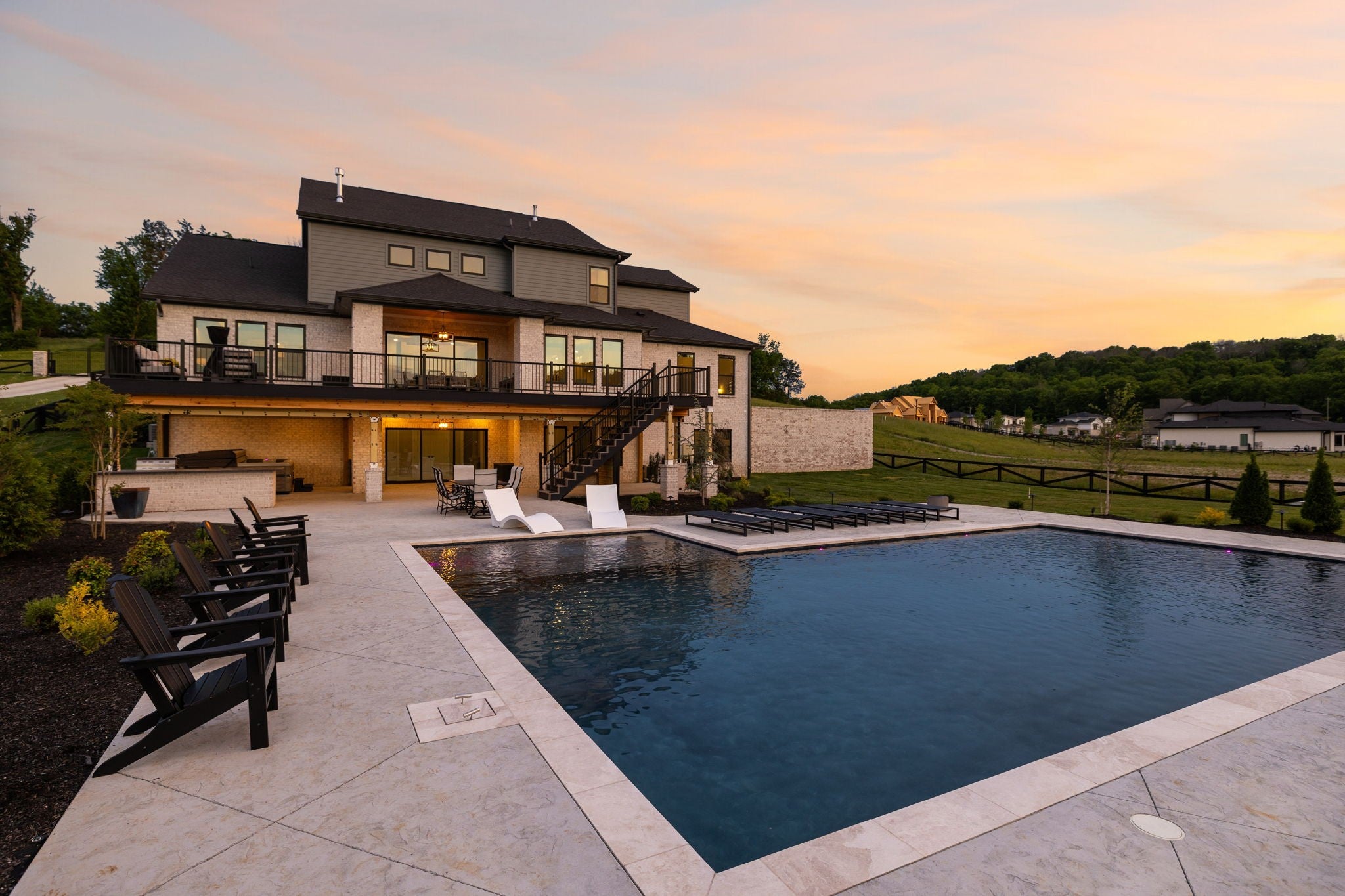 6-bed listing at 7128 Bonterra Dr, Franklin