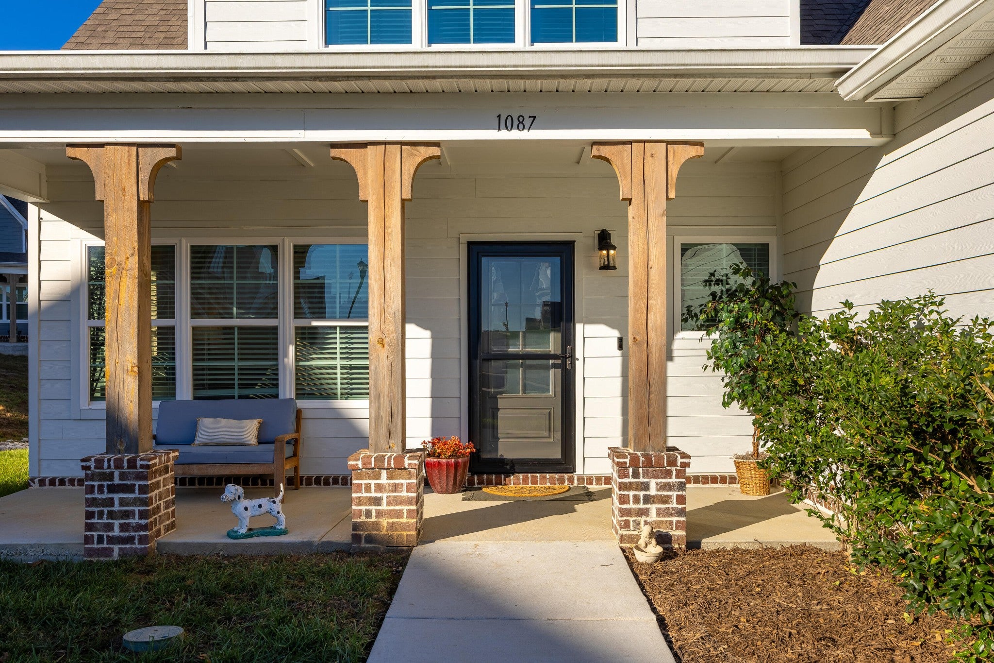 1087 Omaha Circle