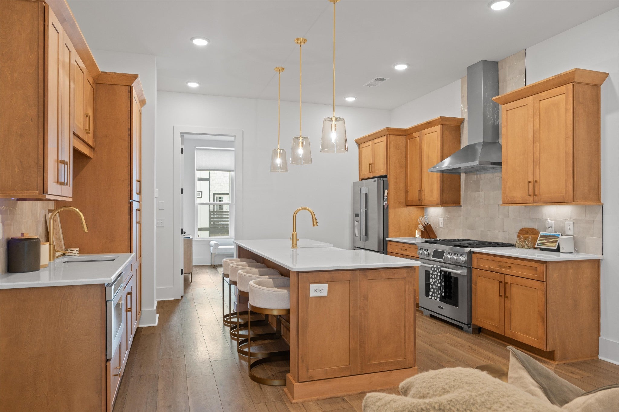 4.0-bed rental at 206 N 9th St E