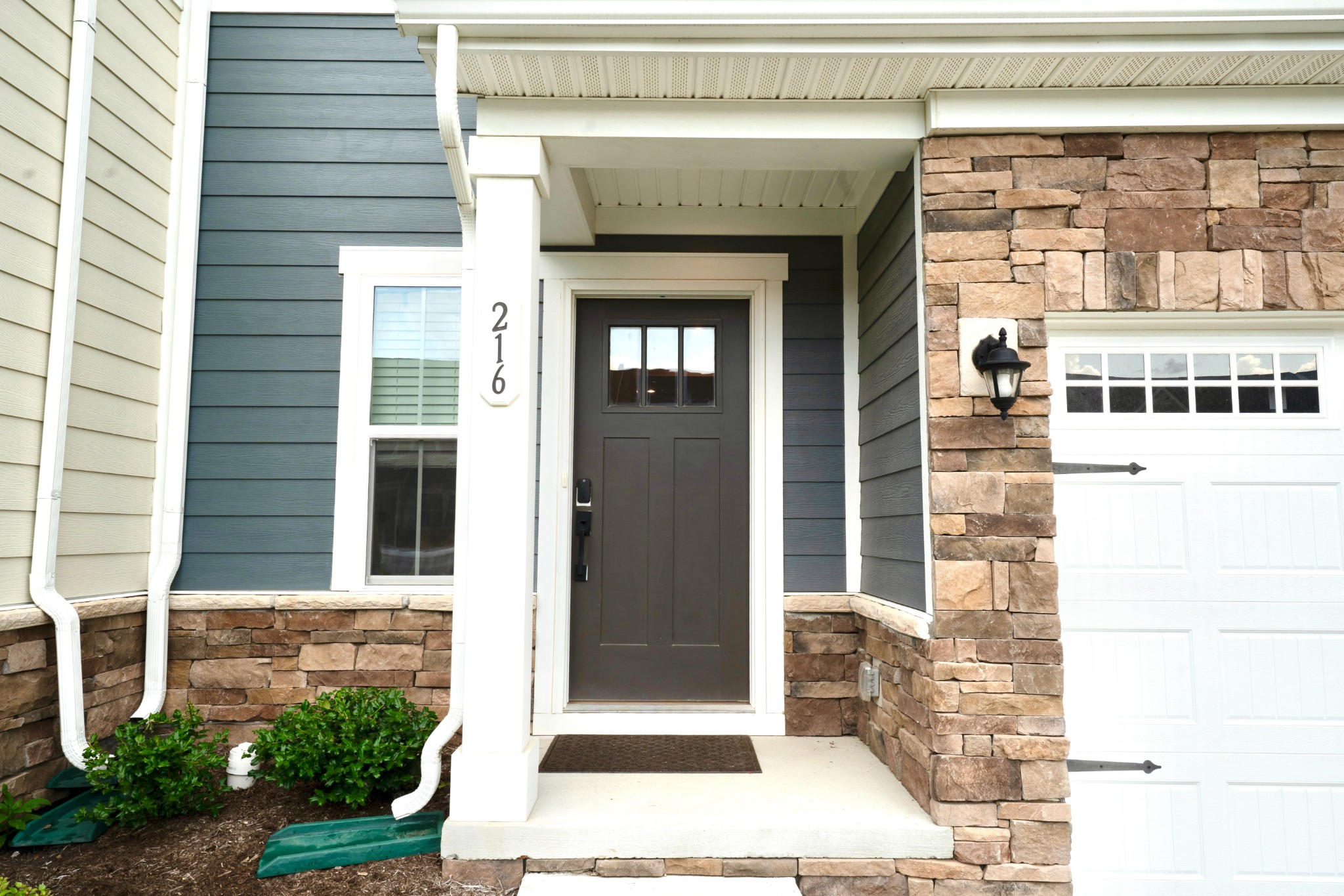 216 Pryor Dr