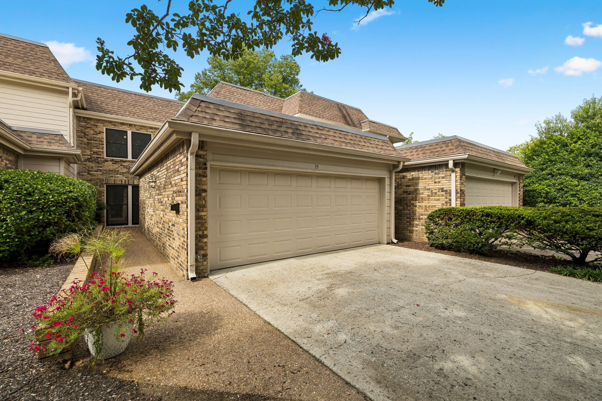 3-bed listing at 401 Bowling Avenue 15, Nashville