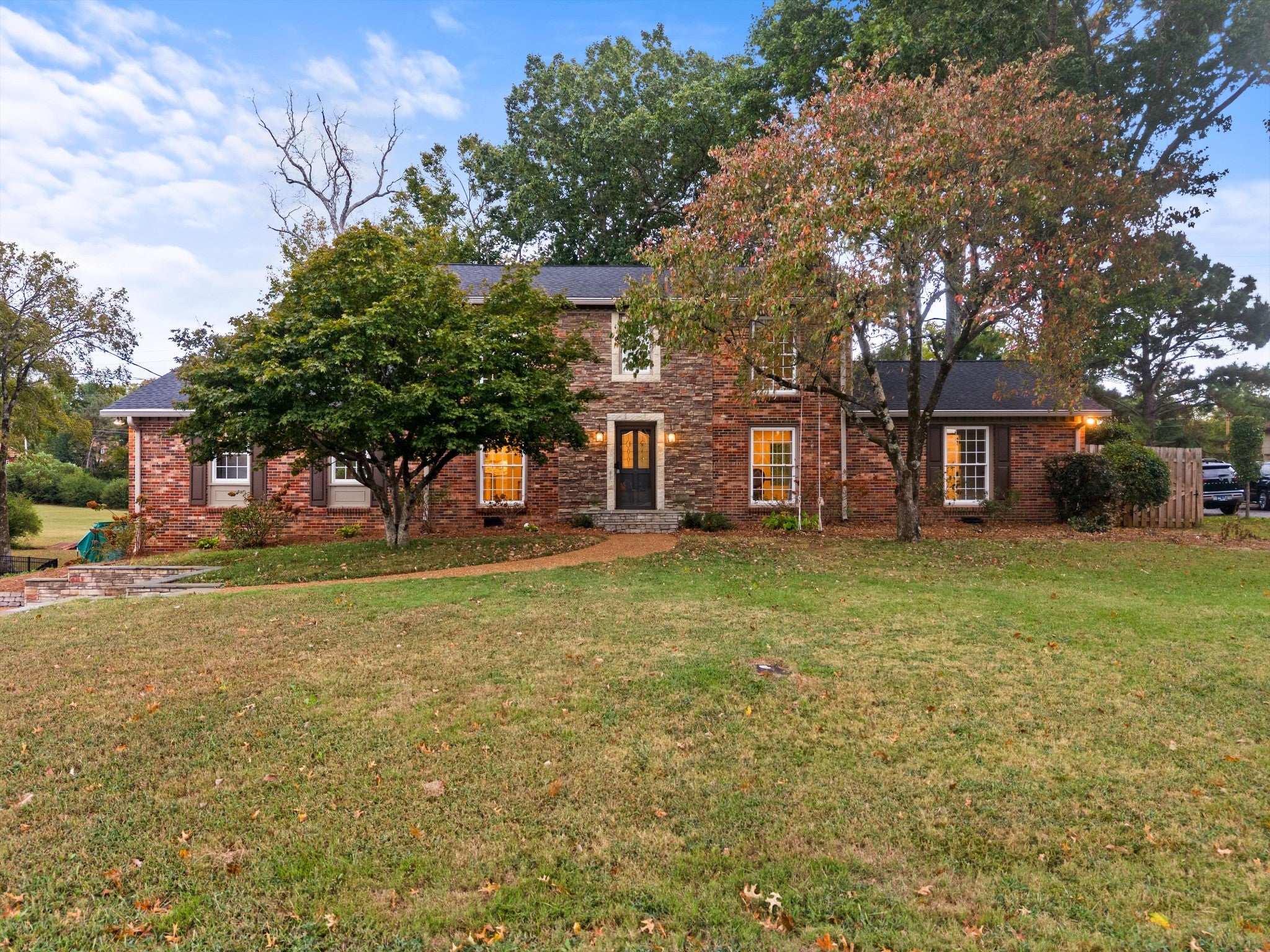 112 Sheffield Pl