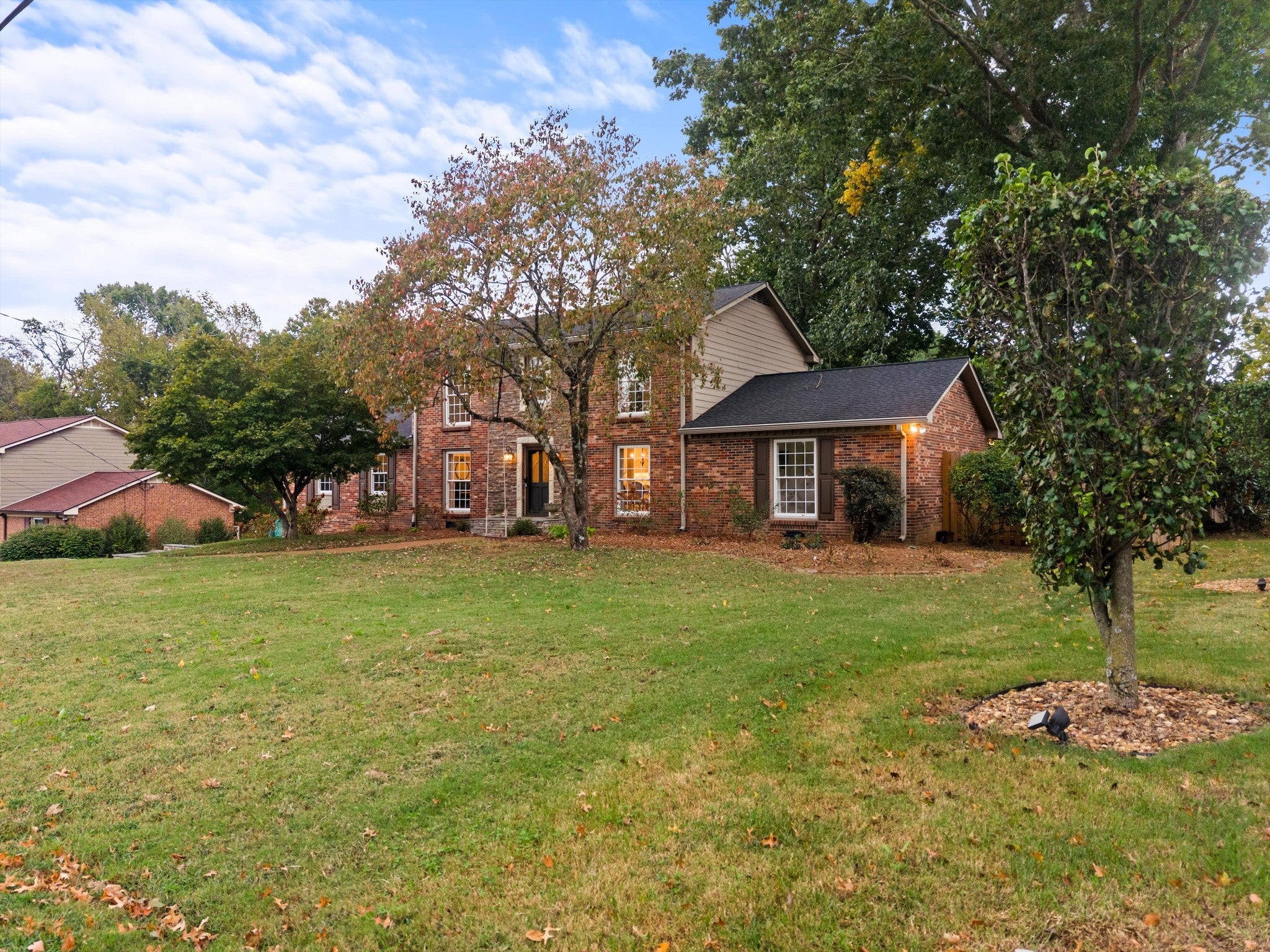 112 Sheffield Pl