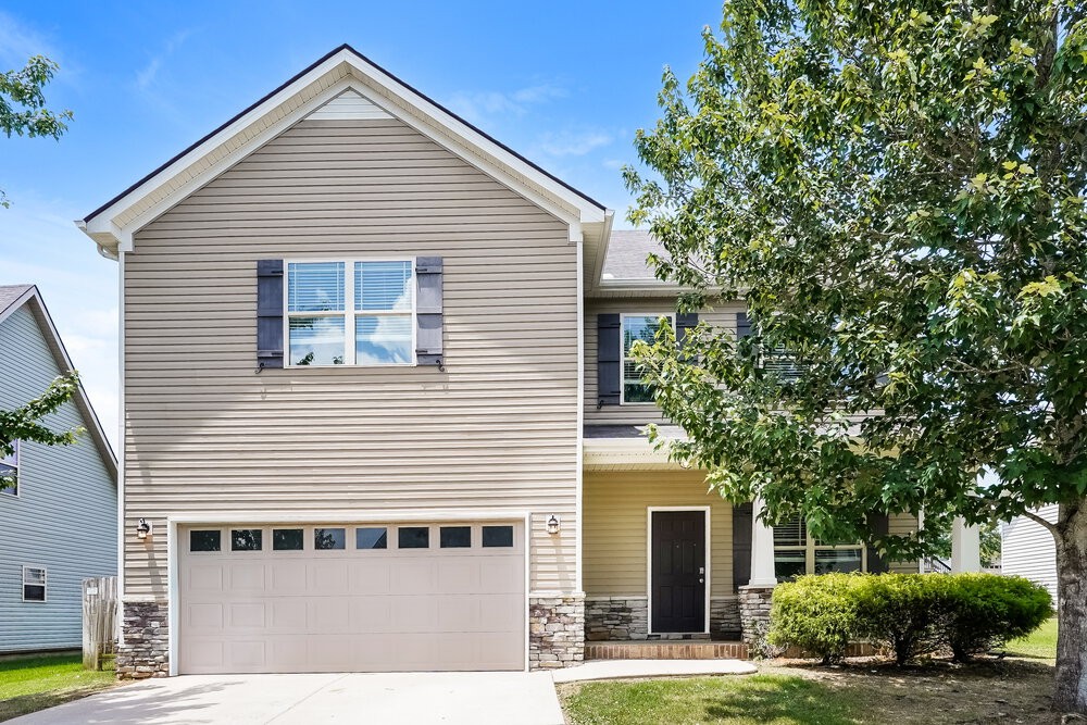 Photo 1 of 17 — 8005 Lakota Ct, Spring Hill, TN 37174