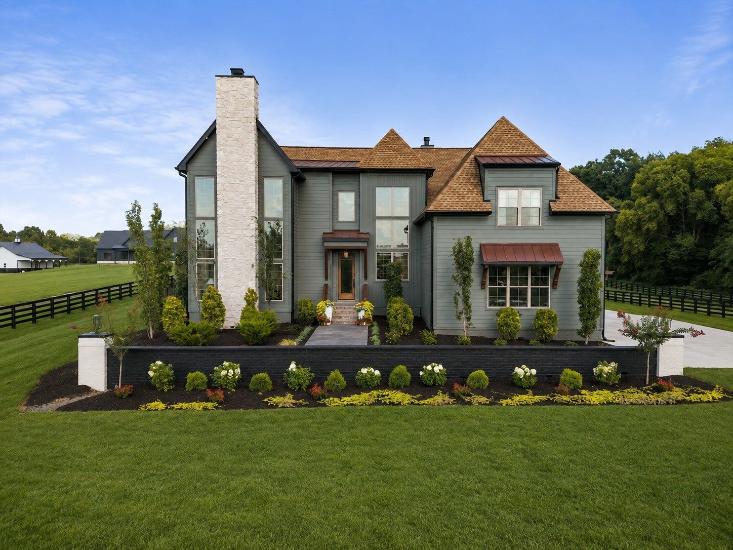 10729 Versailles Rd