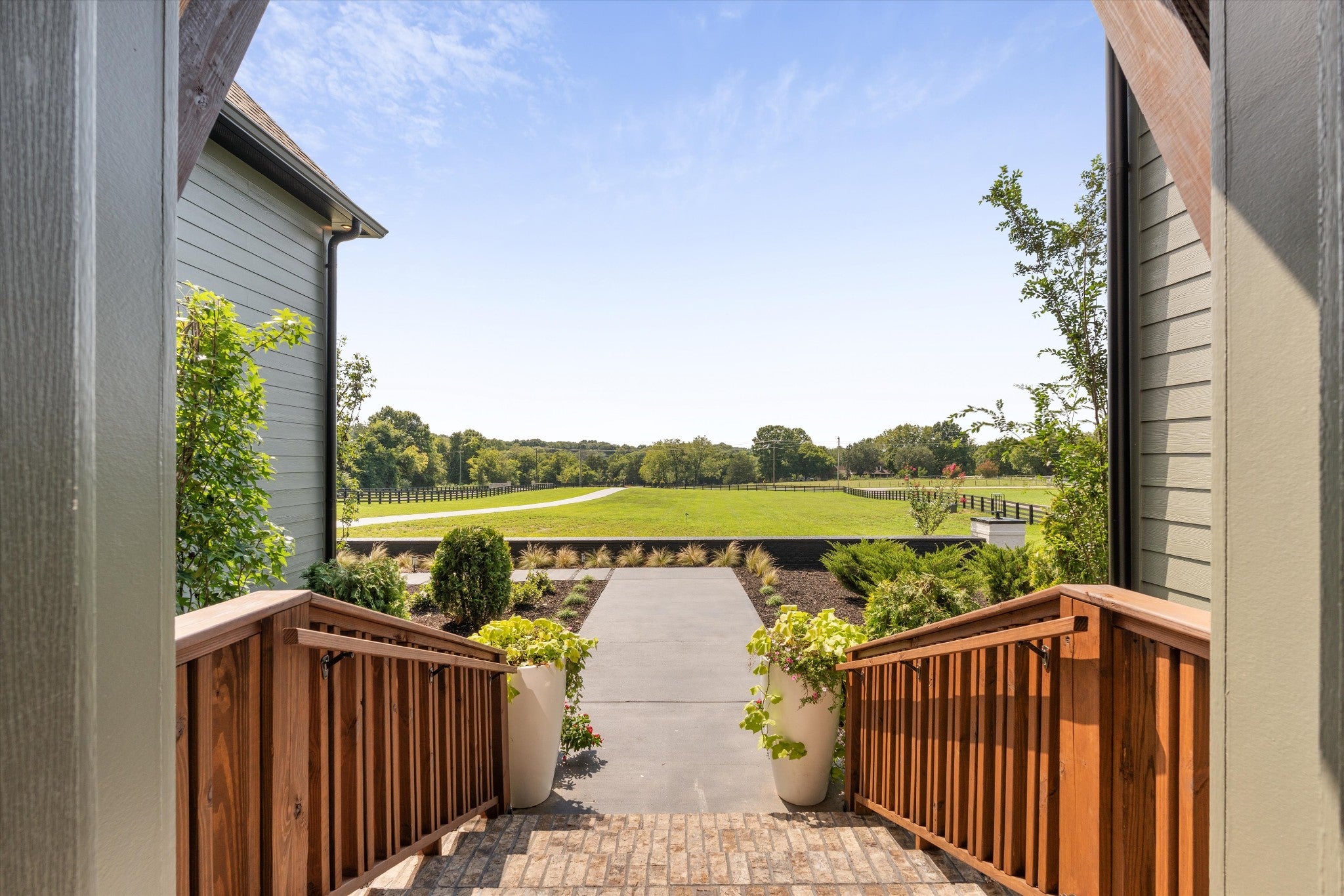 10729 Versailles Rd