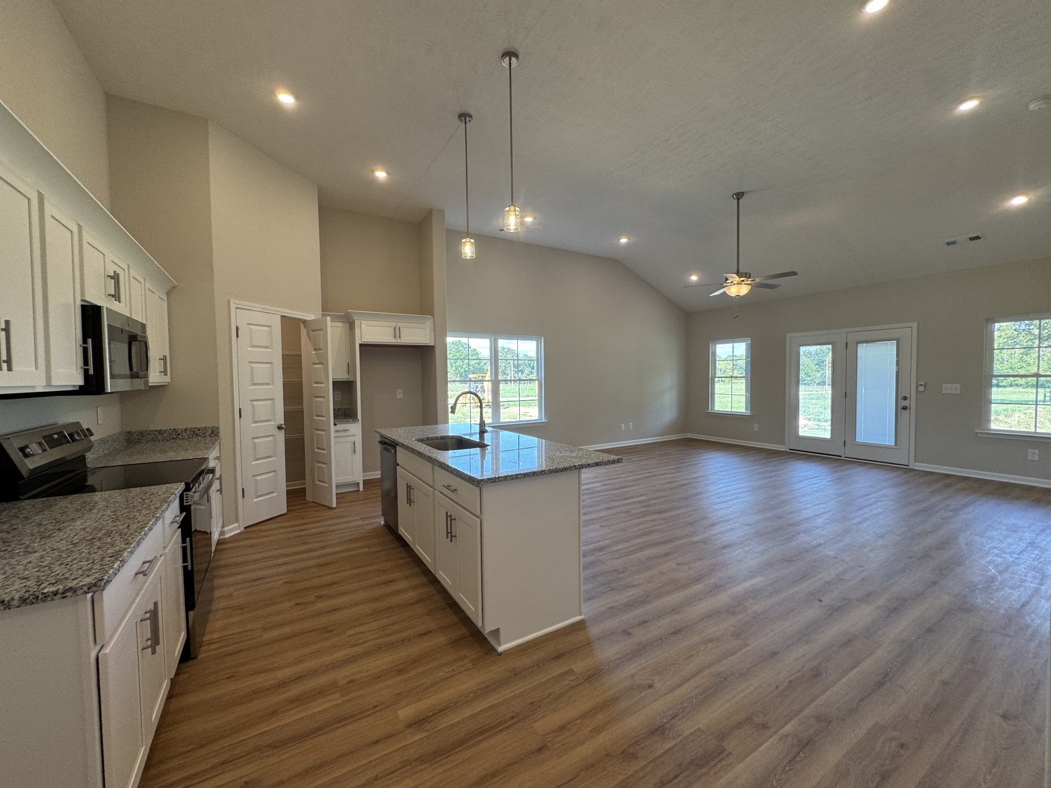 92 Laurel View St