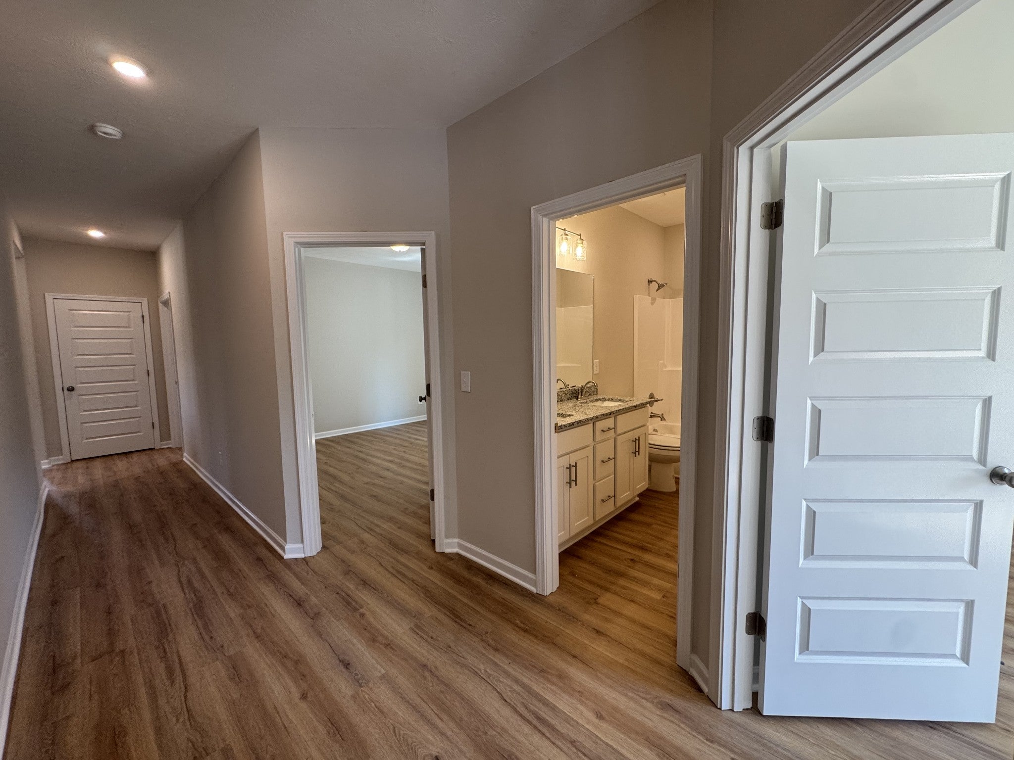 92 Laurel View St