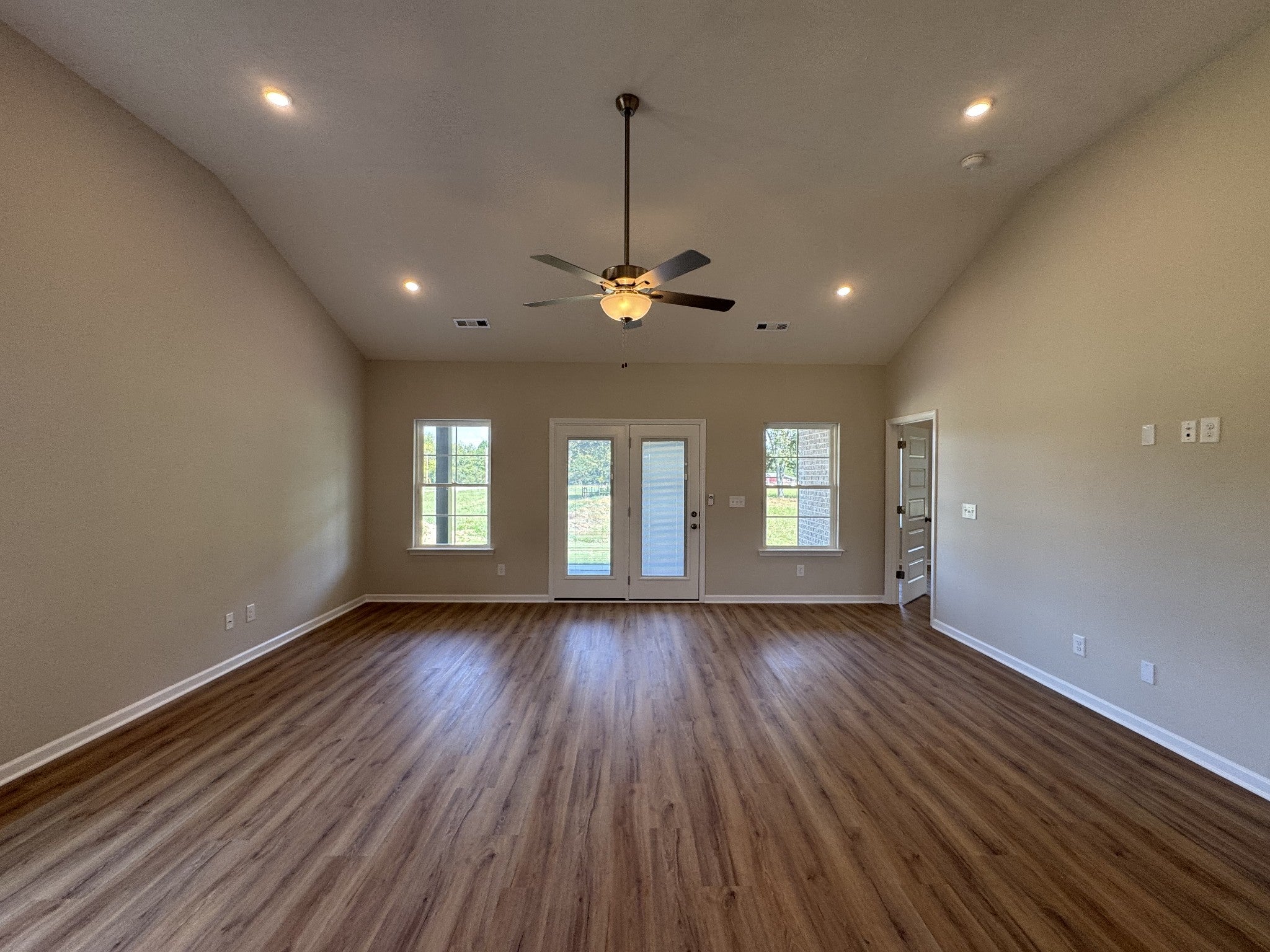 92 Laurel View St