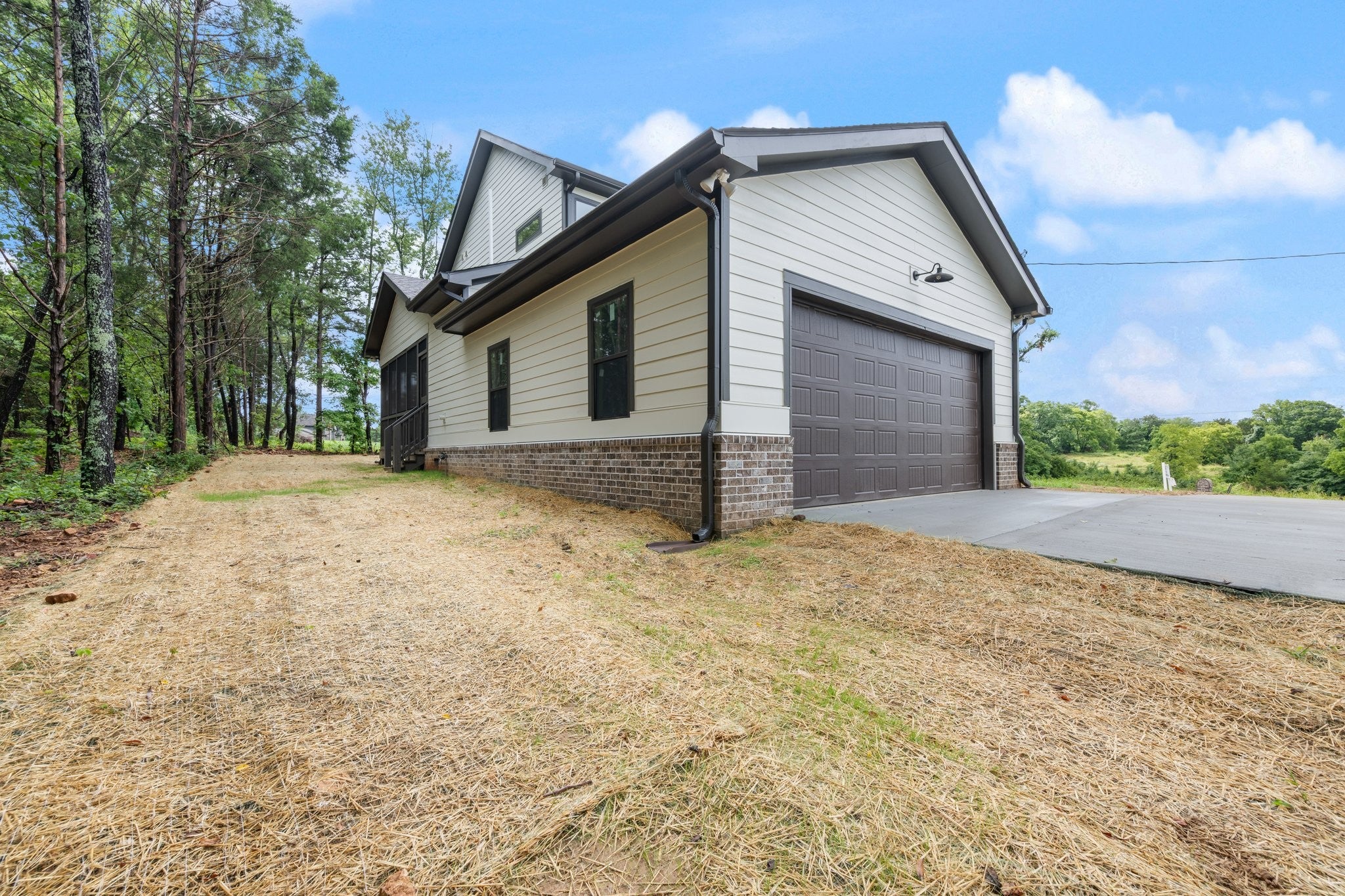 2731 Cave Springs Rd