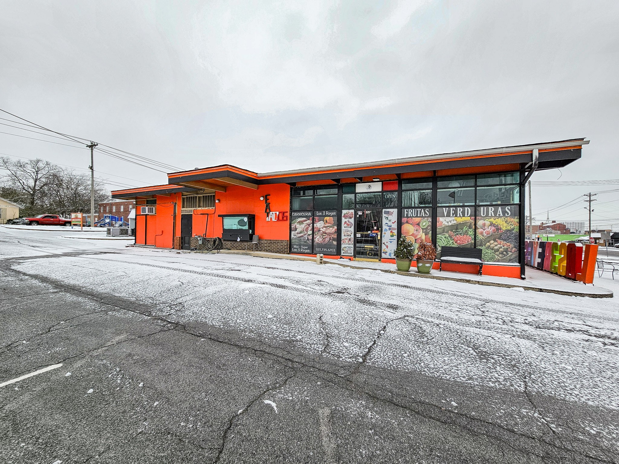 602 N Main St