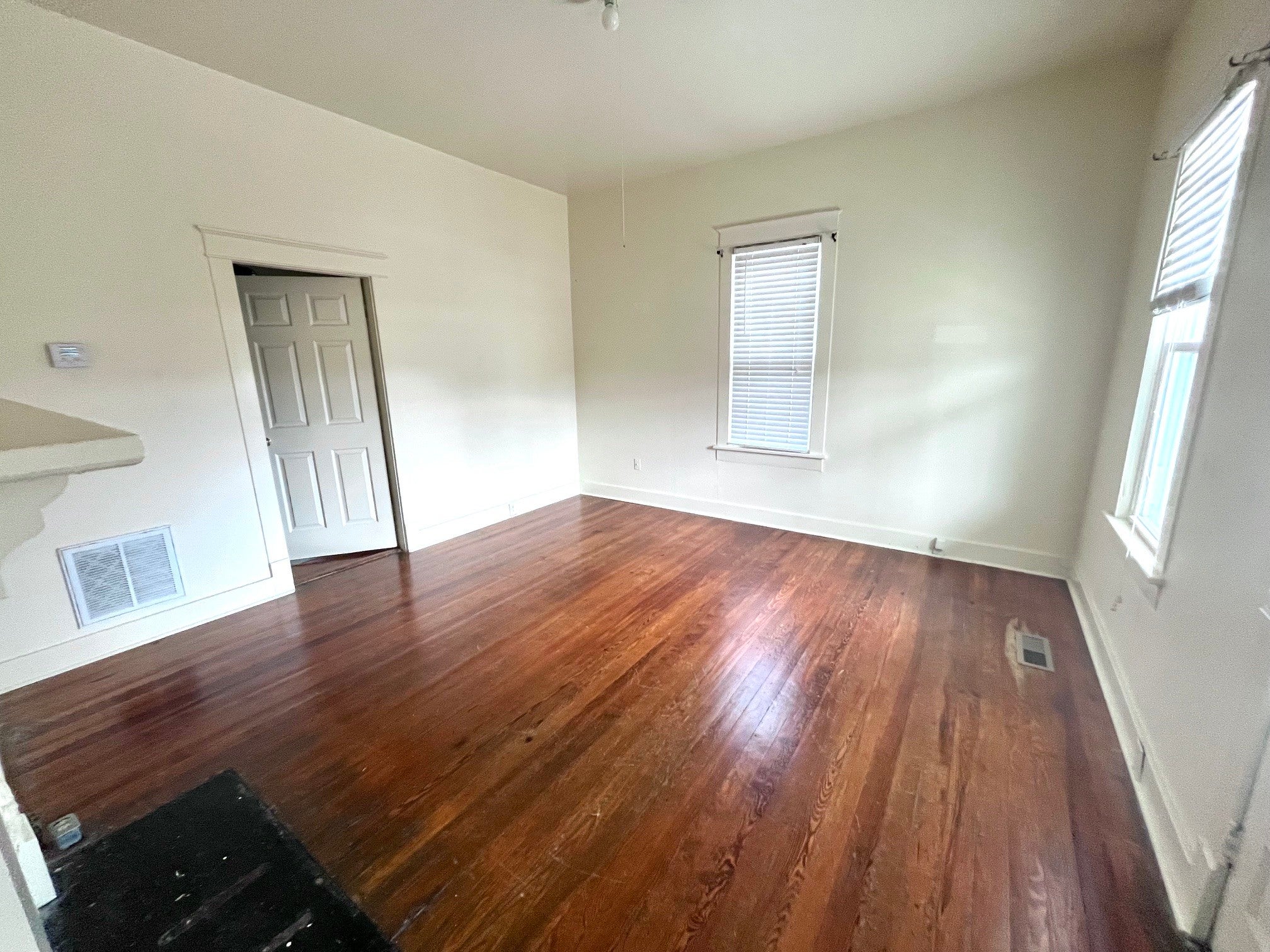 206 5th Ave E