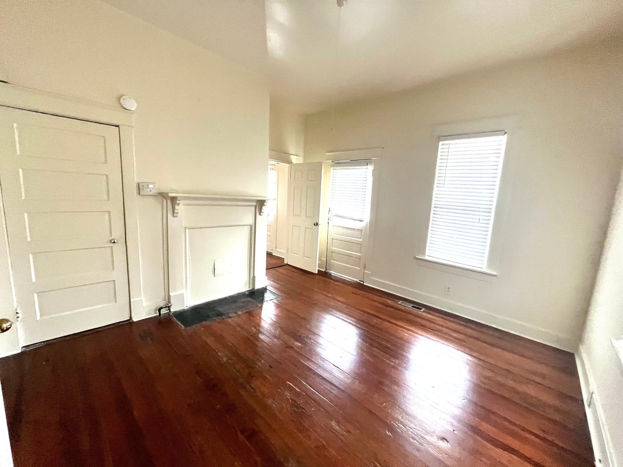 206 5th Ave E