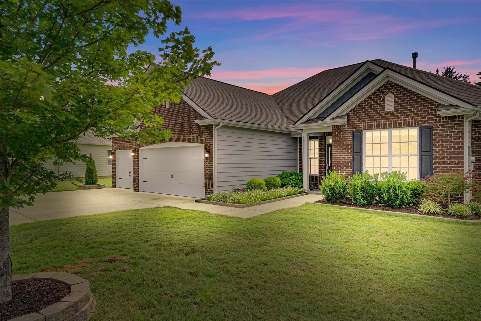 1012 Webbs Retreat Ln