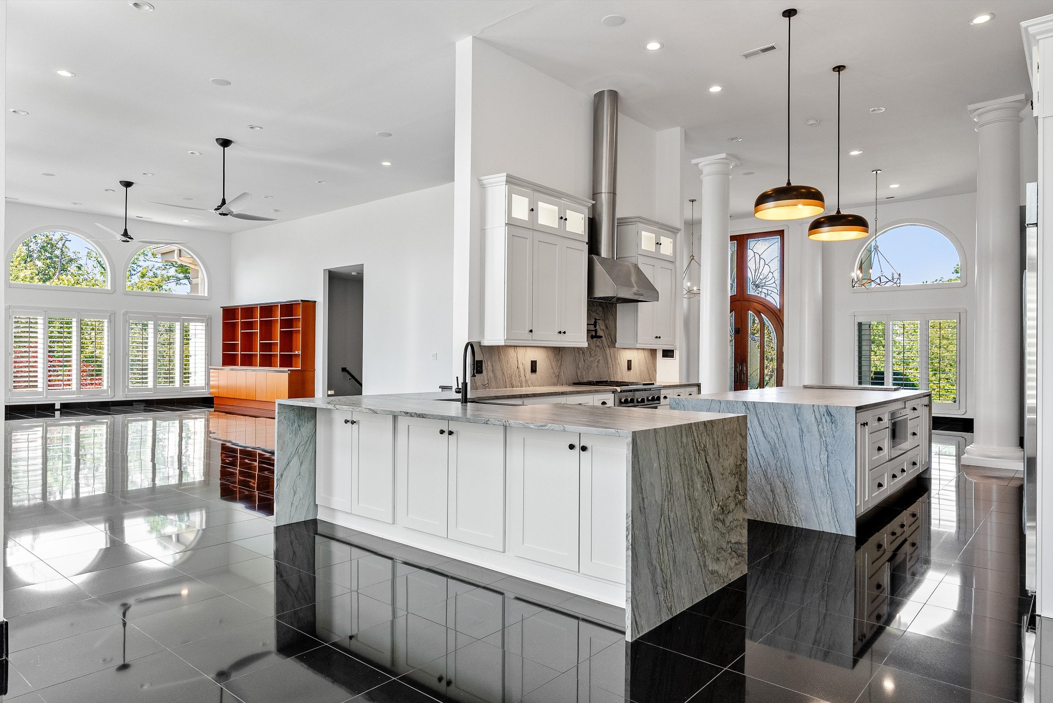 720 Valhalla Ln