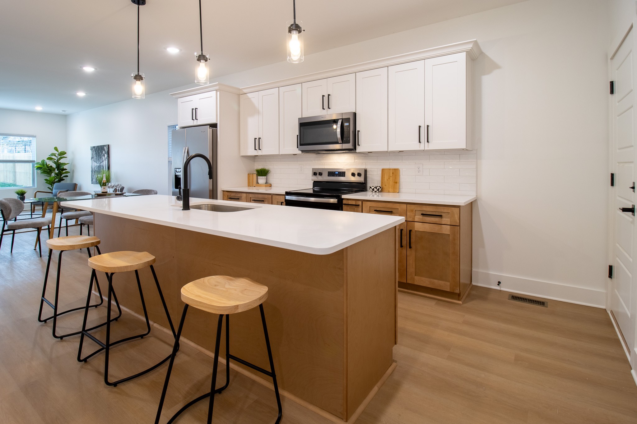 4028 University Ave B