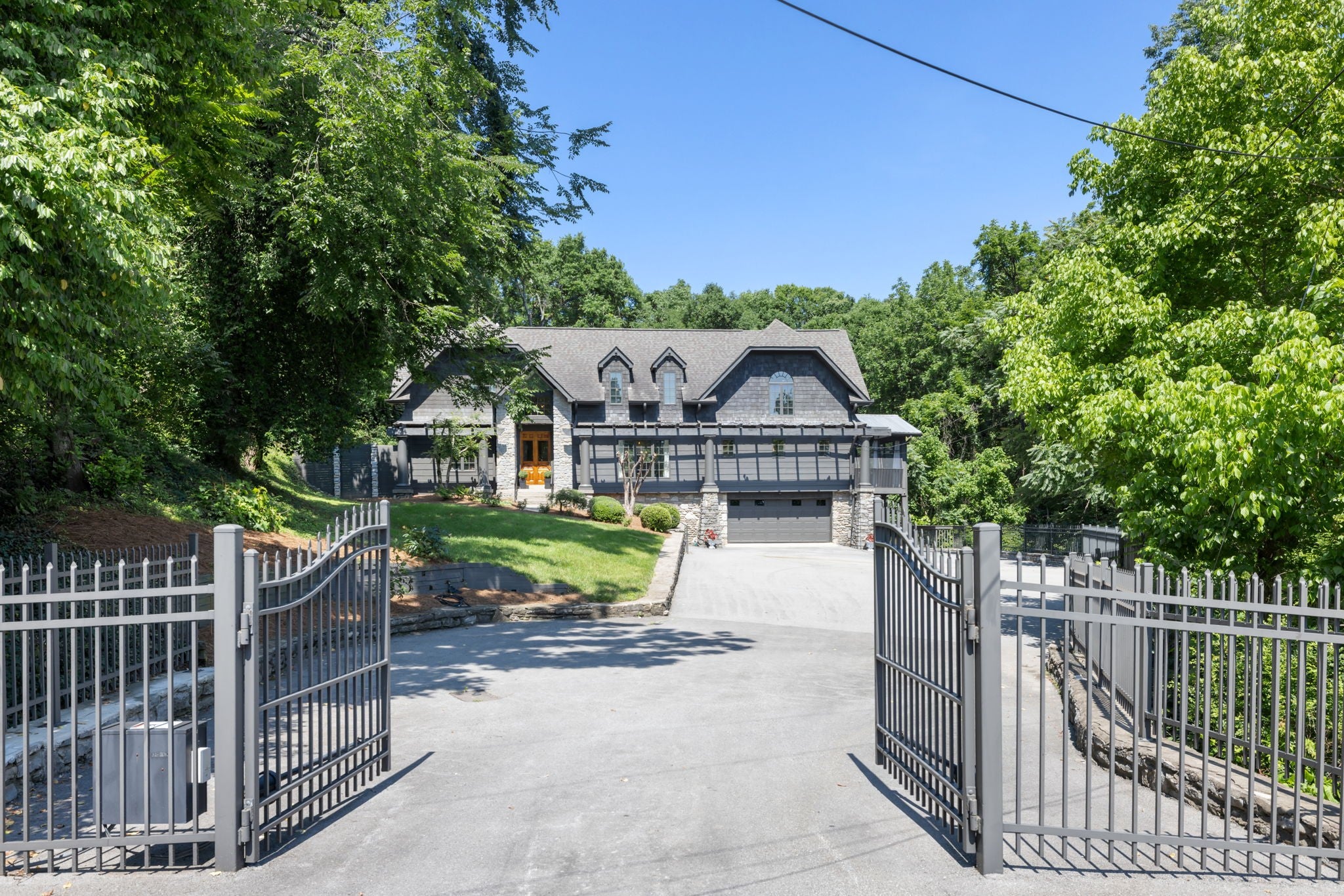 1244 Cliftee Dr
