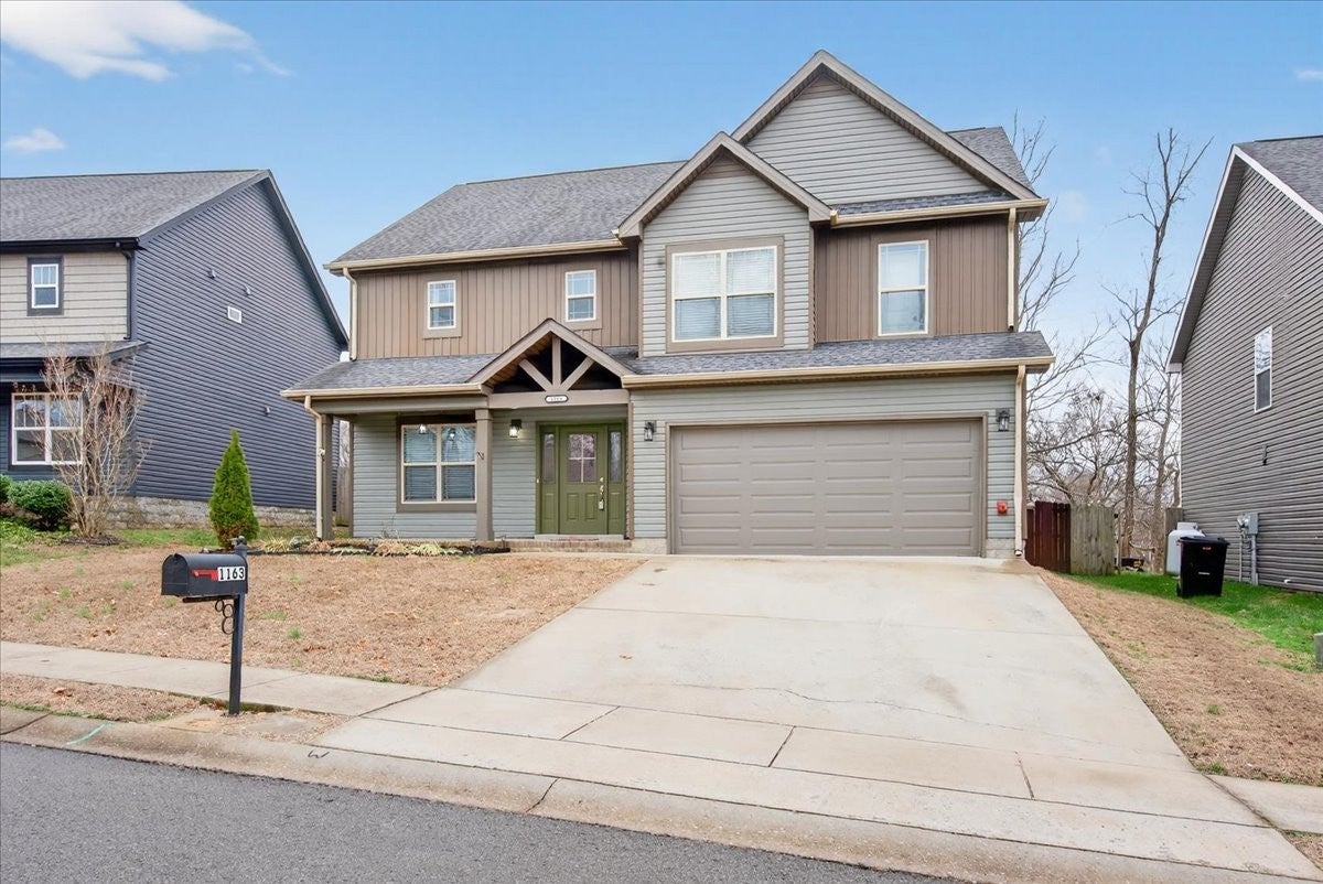 1163 Belvoir Ln