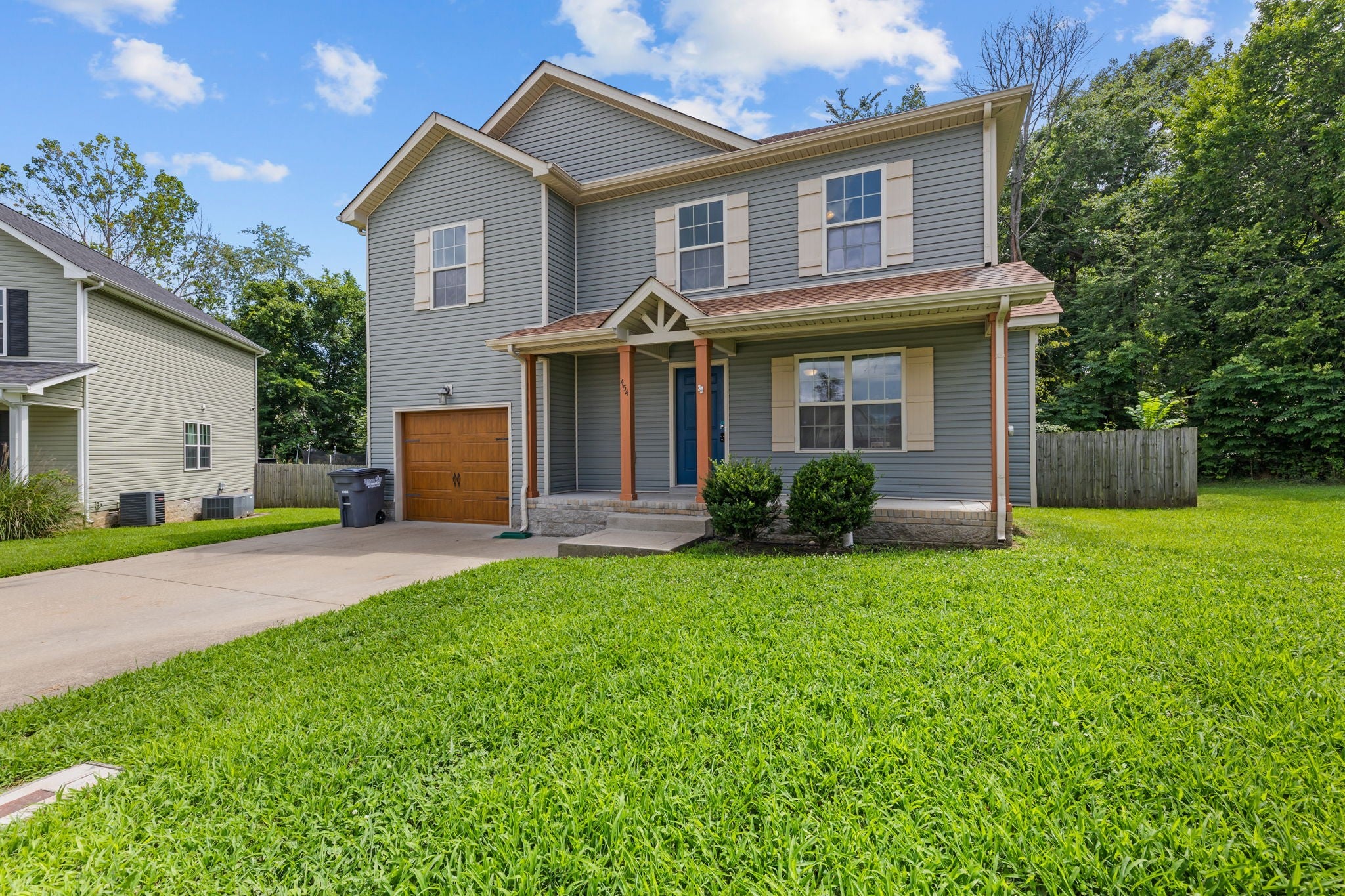 454 N Magnolia Dr