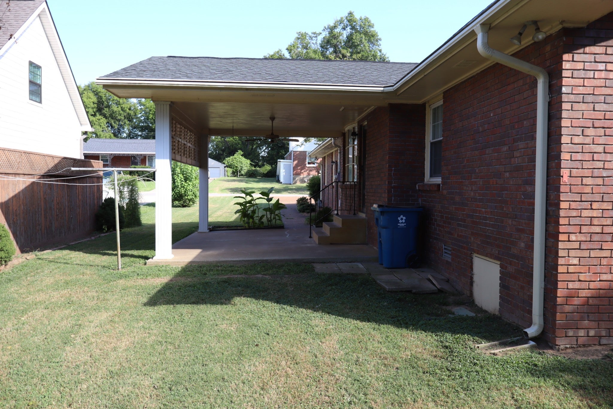 2409 Dabbs Ave