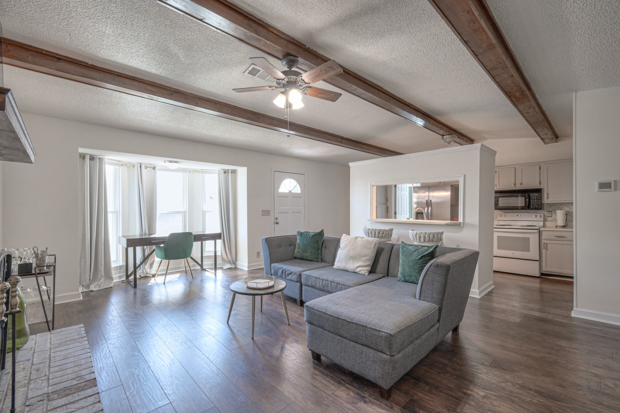 3057 Casa Dr