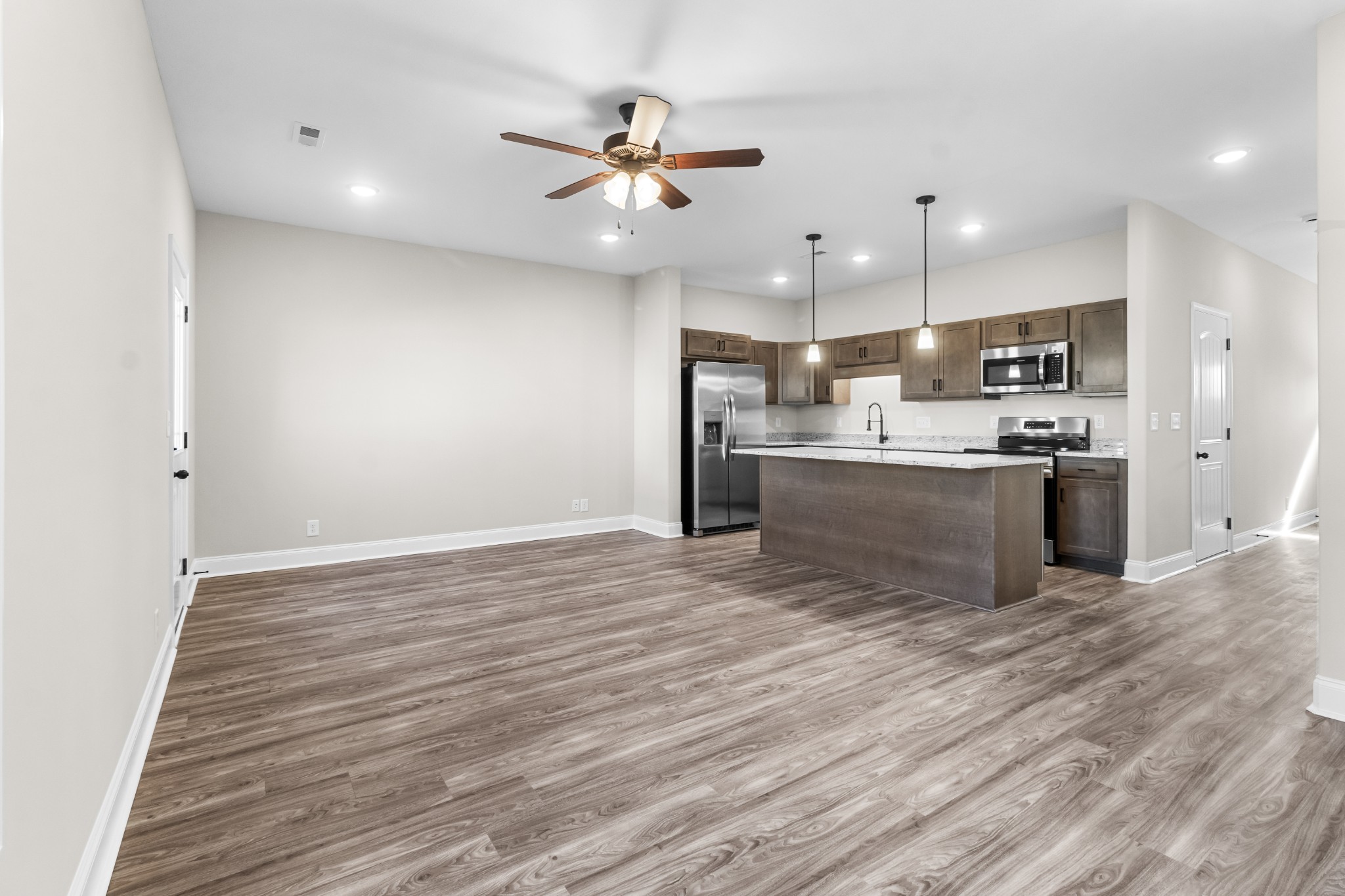 206 W Fallow Ct