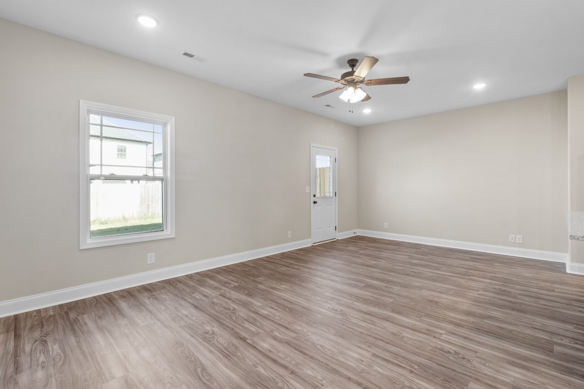 206 W Fallow Ct