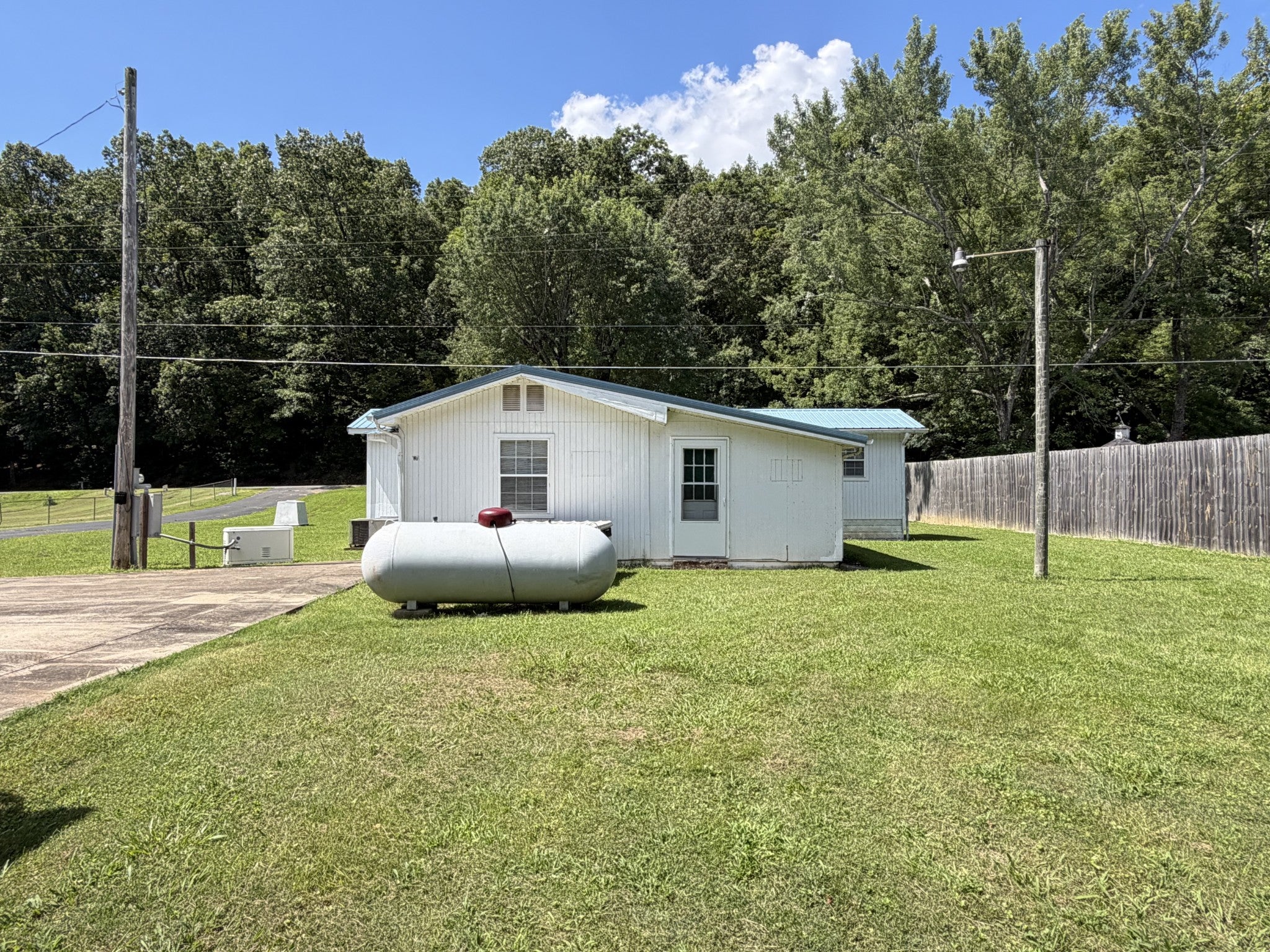 189 Leatherwood Lake Rd