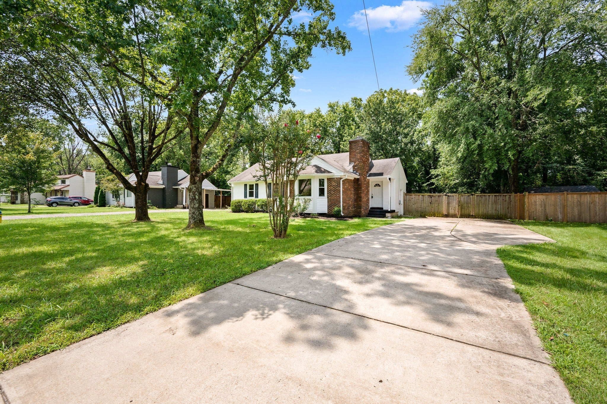 121 Sunnymeade Dr