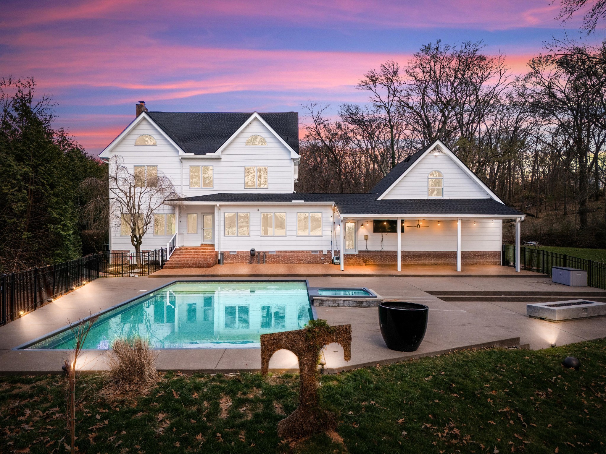 3863 Saundersville Ferry Rd