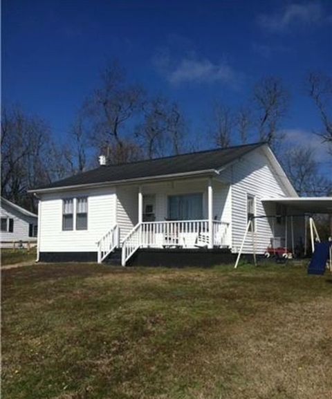 8 Badger Ln Carthage TN 37030