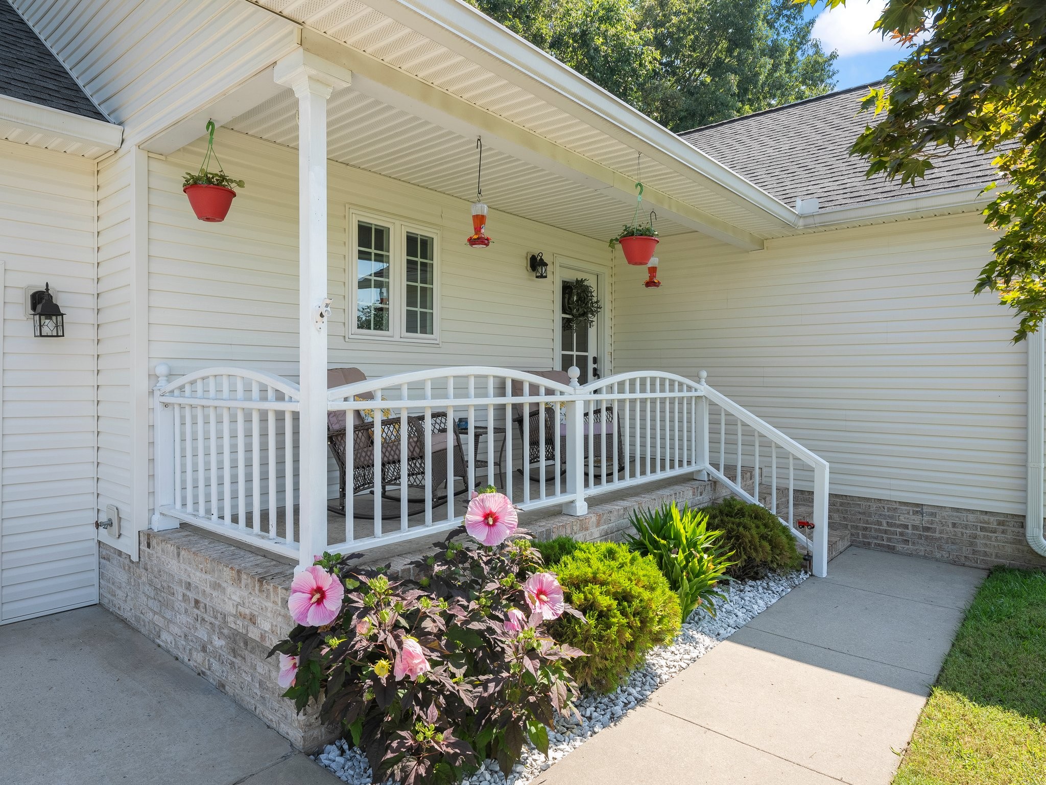 43 Shady Cove Ct