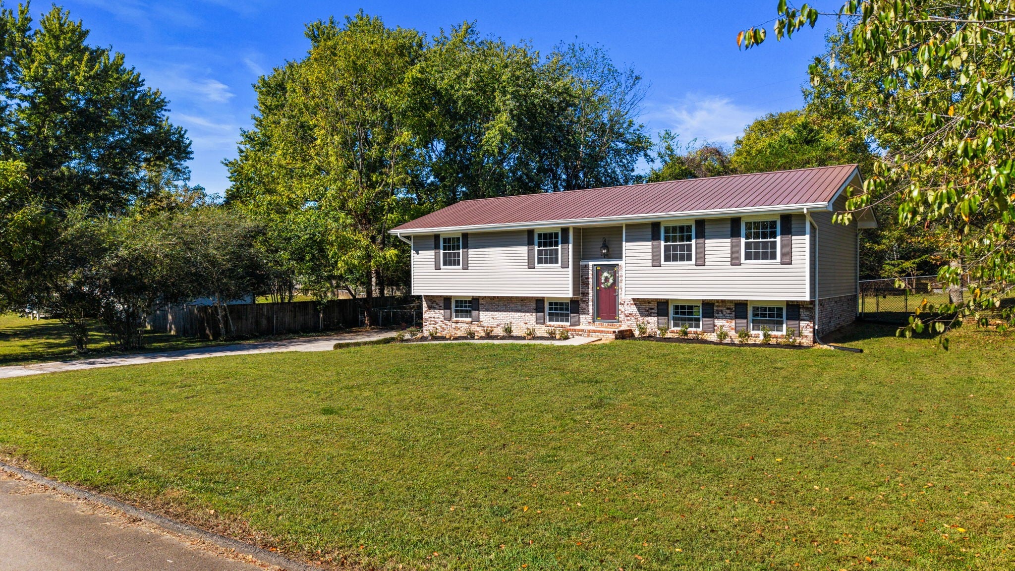 120 Bland Dr NE