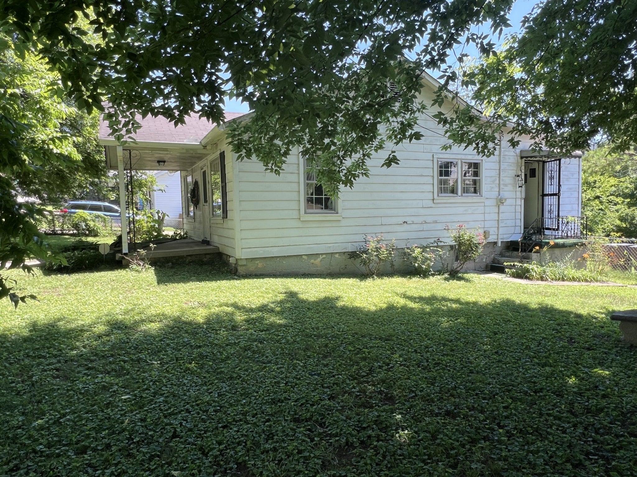 2306 Alpine Ave, Nashville TN 37218 2-bed home, photo 3 of 18