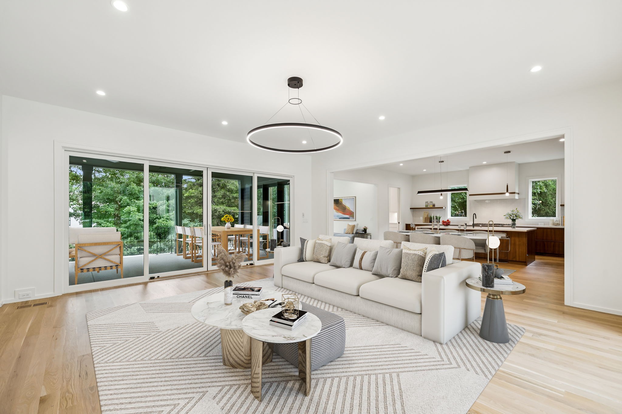 4045 Outer Drive