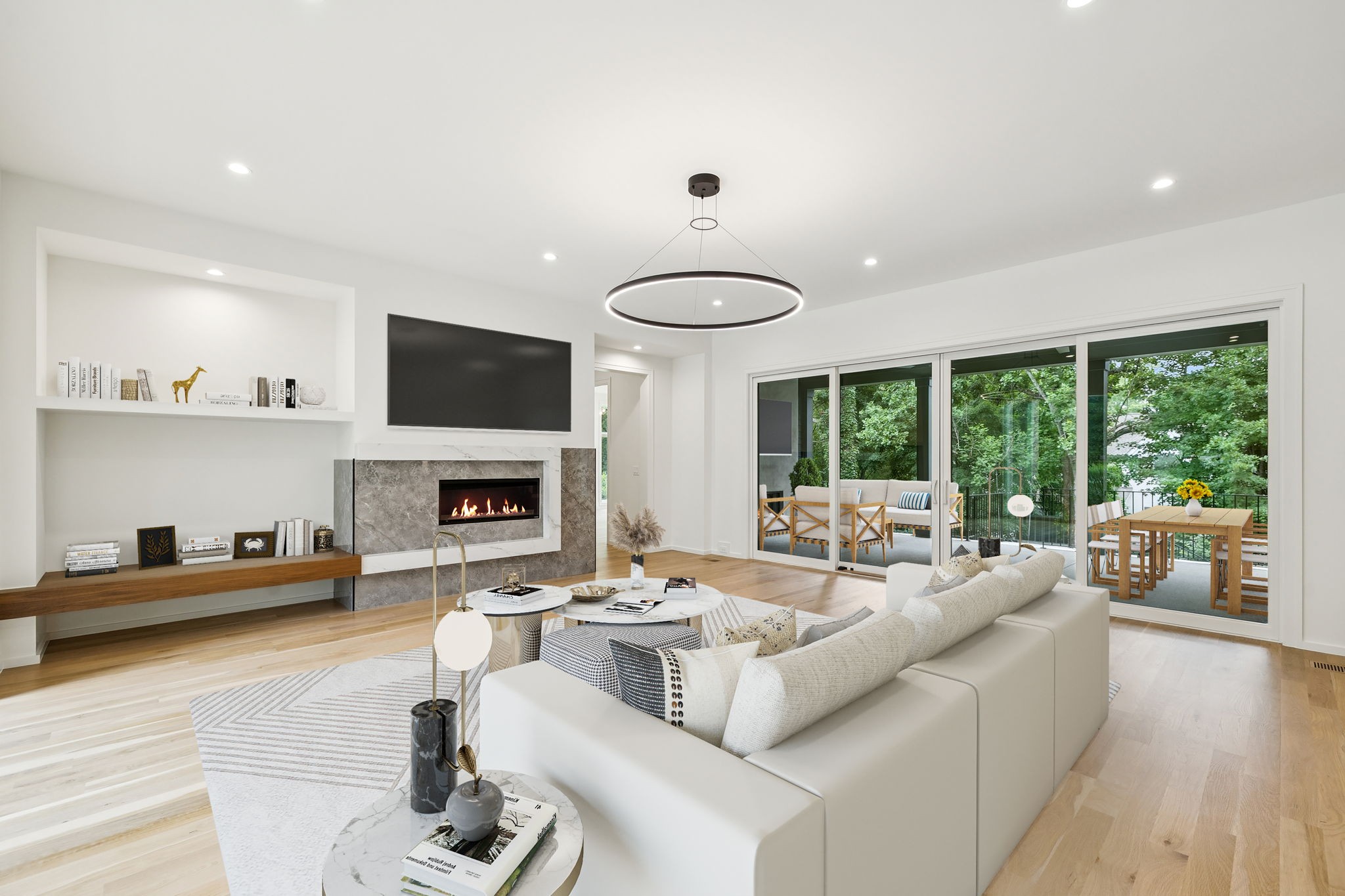 4045 Outer Drive