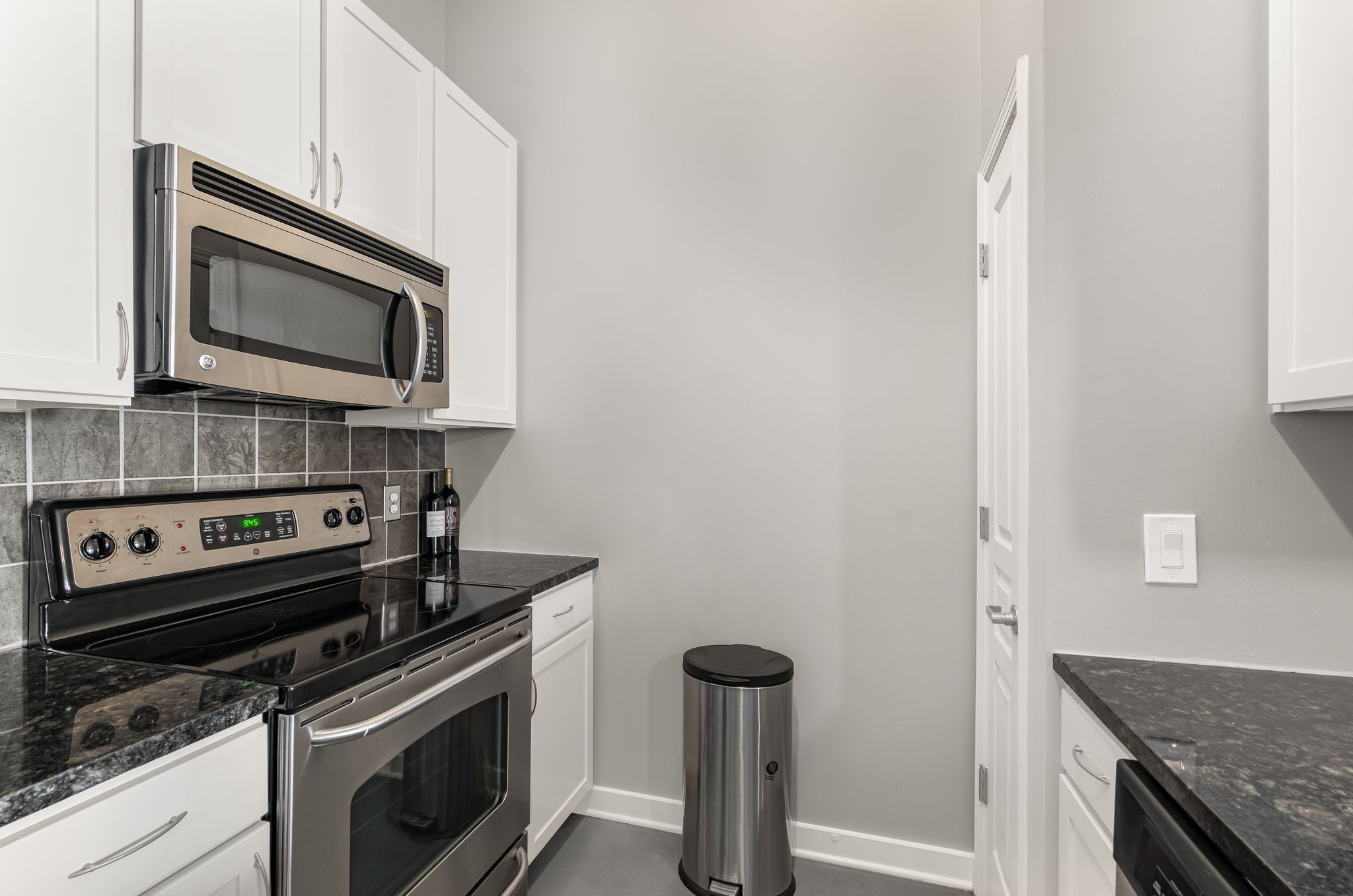 3000 Vanderbilt Pl 122