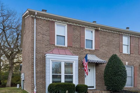 Photo of 501 Williamsburg Dr, Nashville, TN 37214 (MLS # 3061324)