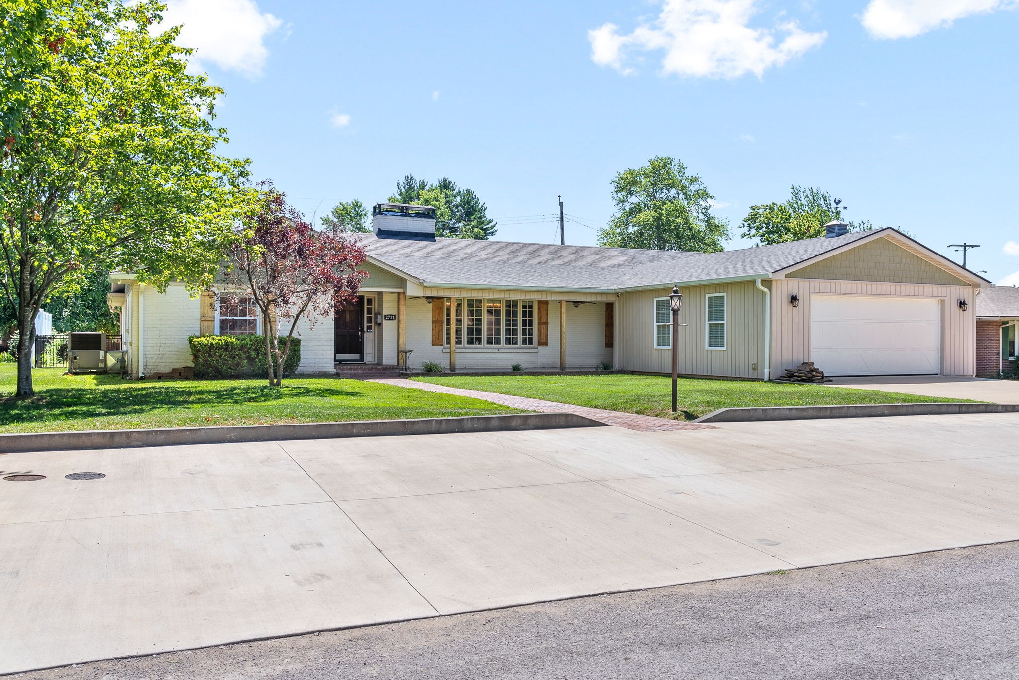 Photo 2 of 46 of 2712 Cayce Meade Dr house