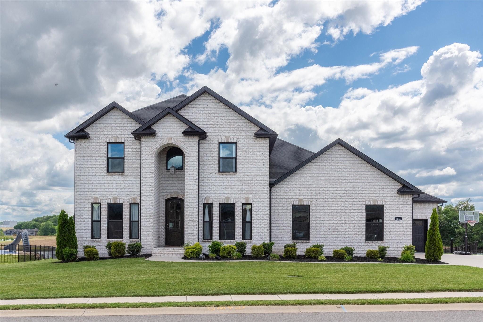 1153 Archibald Dr