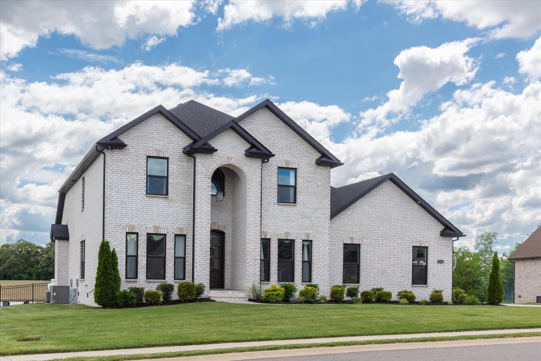 1153 Archibald Dr