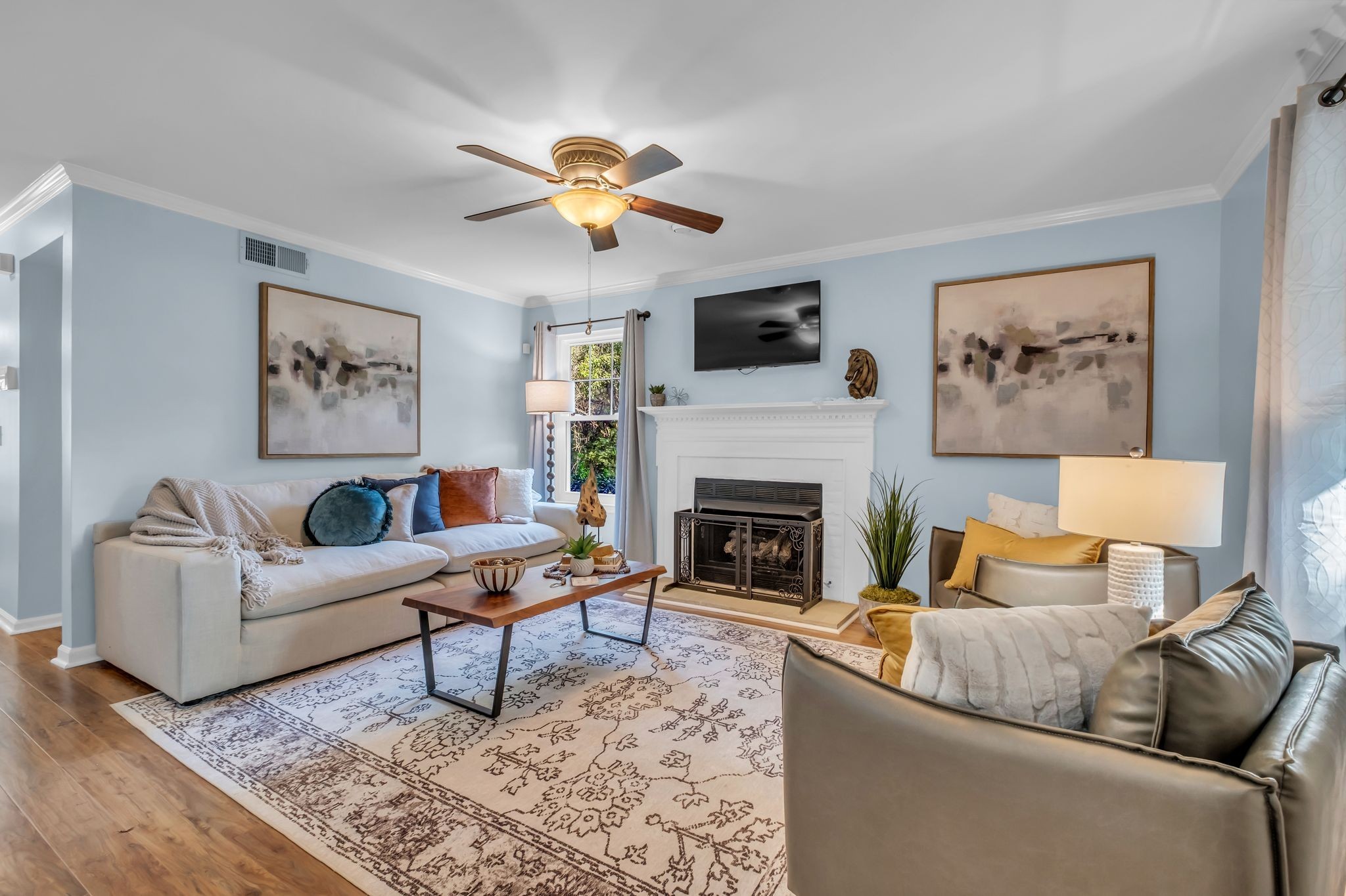 1301 Carriage Park Dr