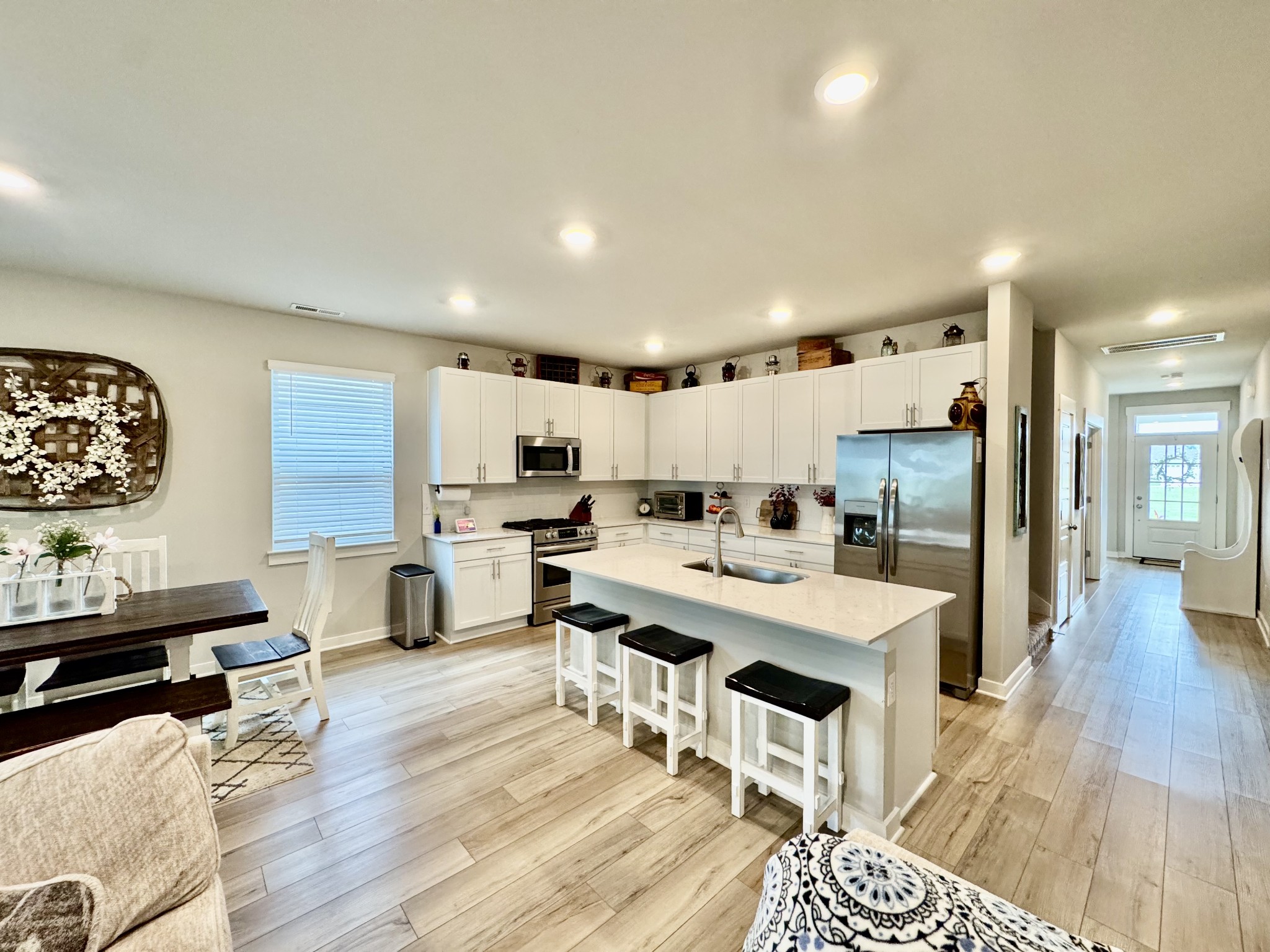 1229 Inverness Pass