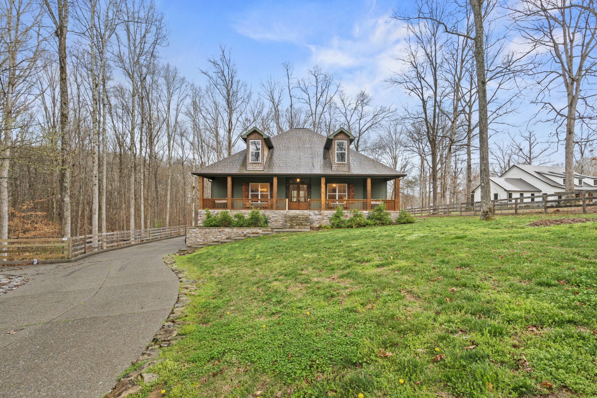 1073 Split Rail Cir