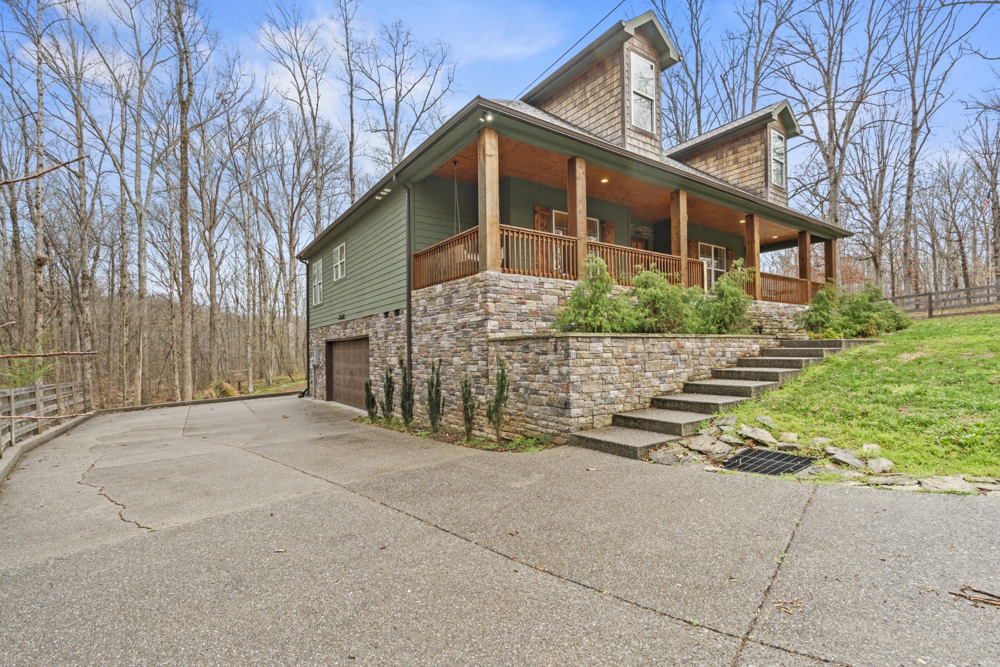 1073 Split Rail Cir