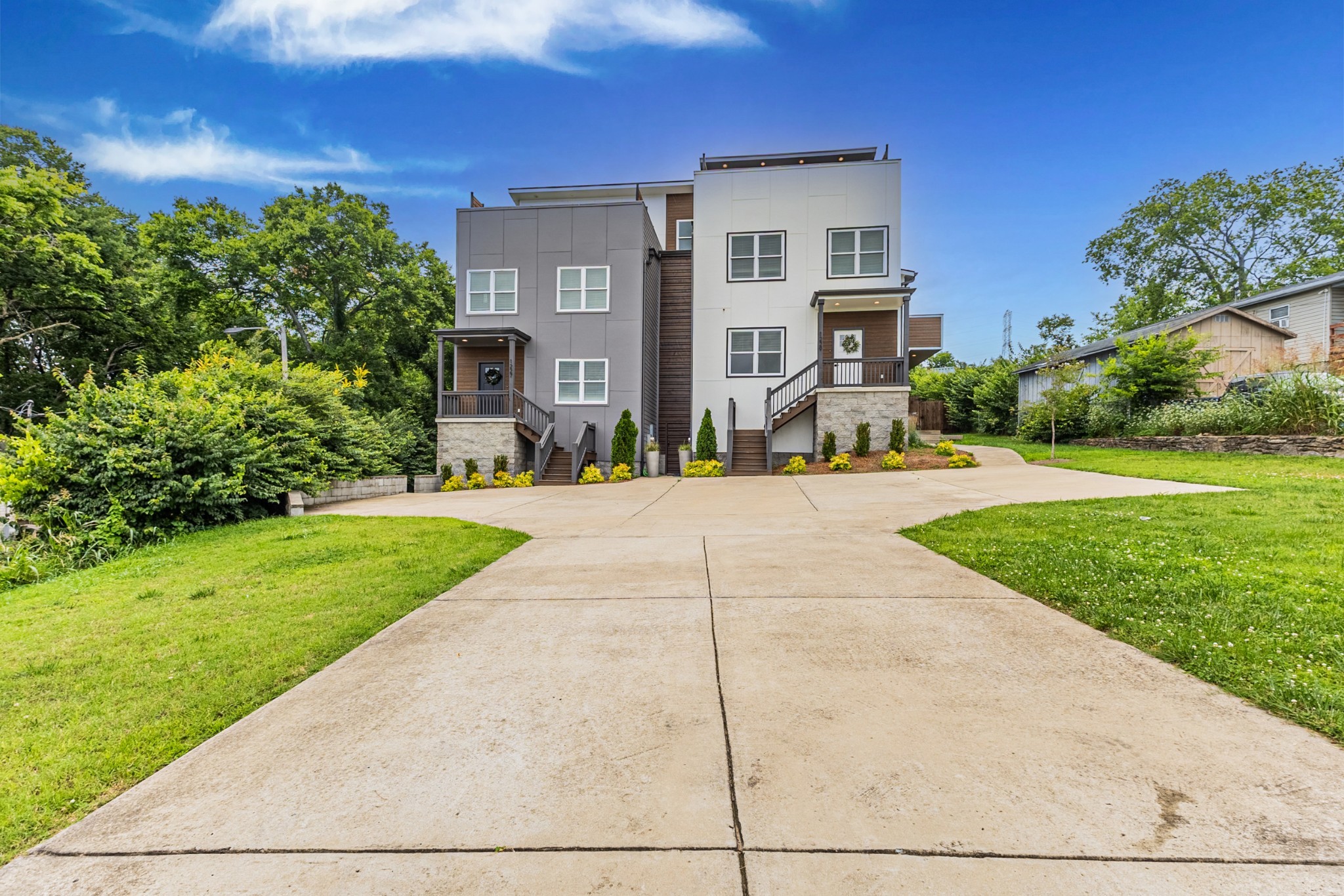1229 N Avondale Cir