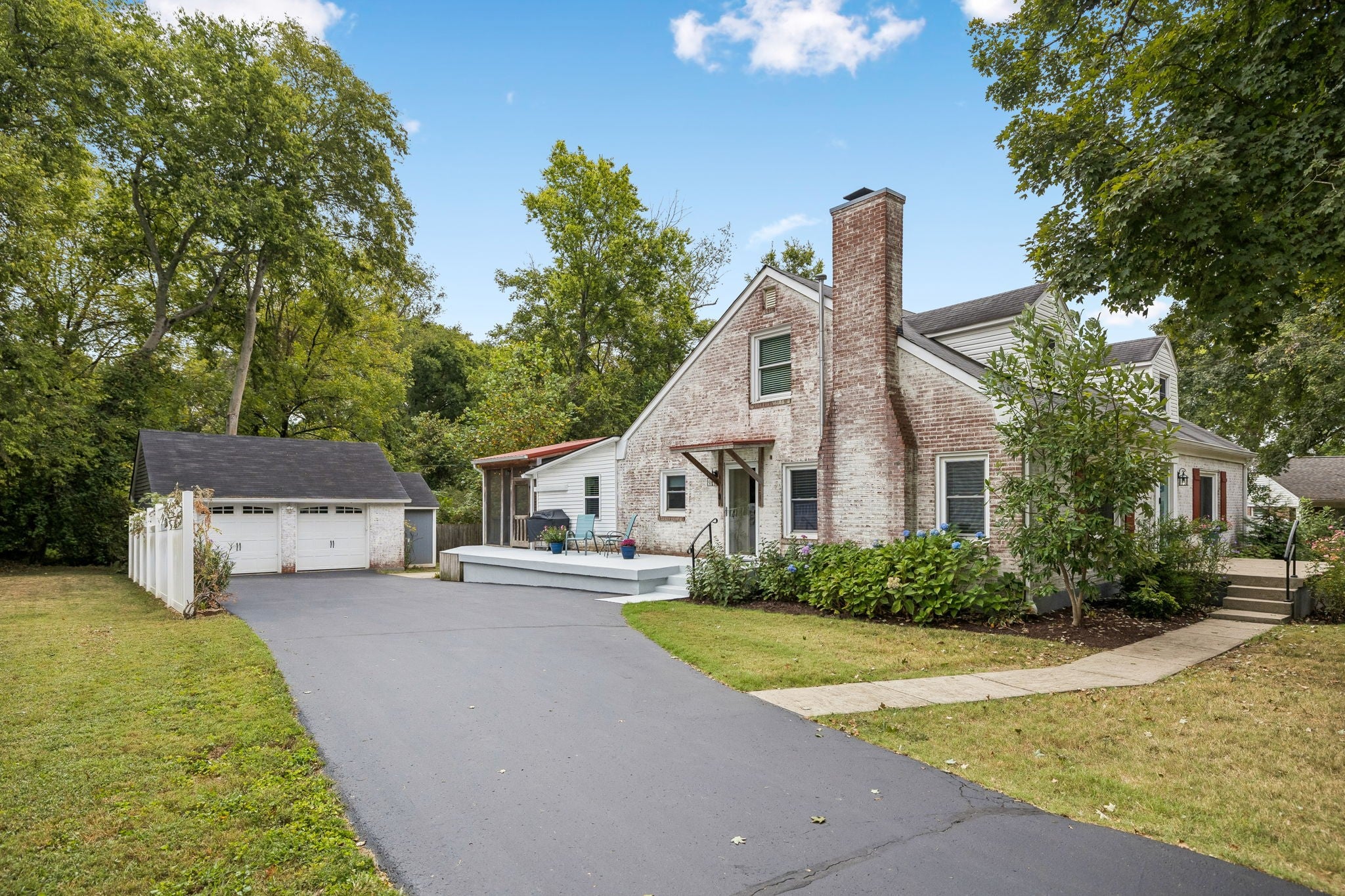 121 Park Cir
