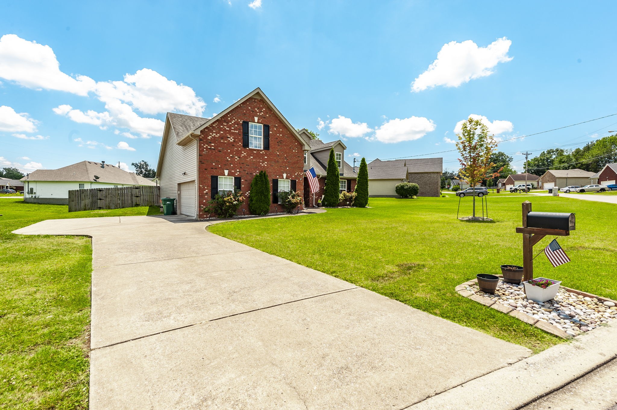 508 Barking Dr